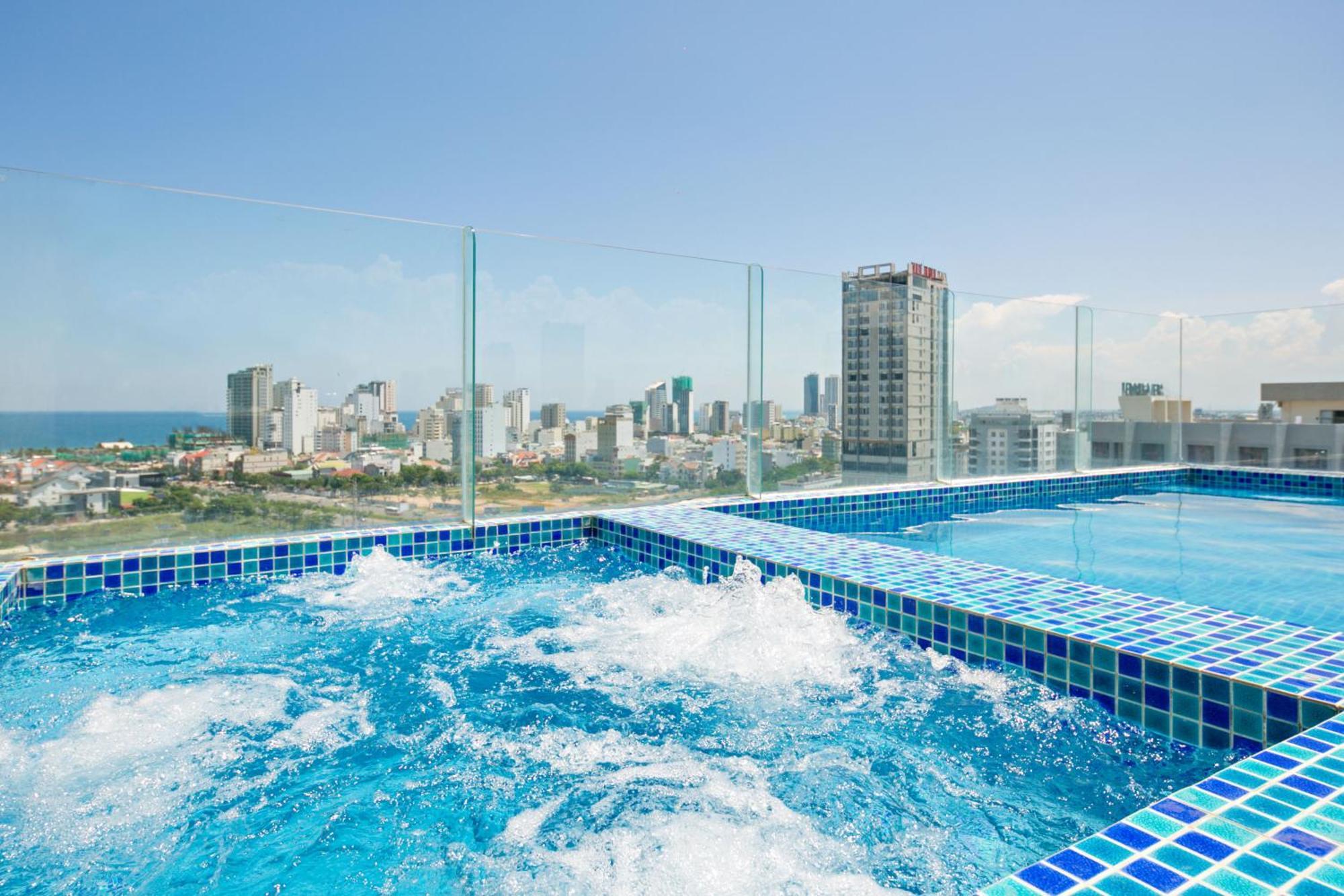 Bliss Luxury Hotel Da Nang Eksteriør billede